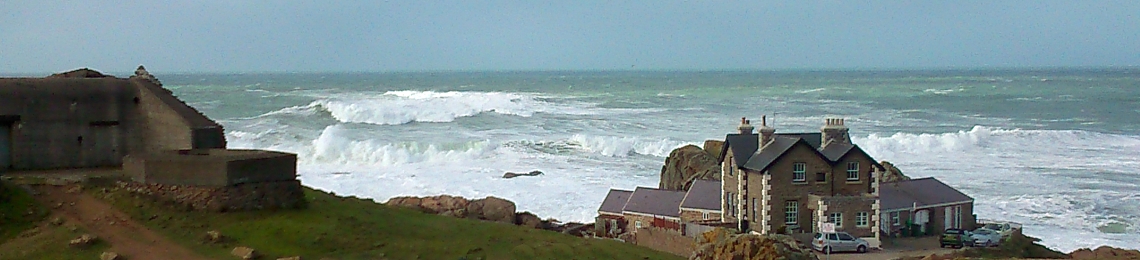 house-overlooking-ocean (1)