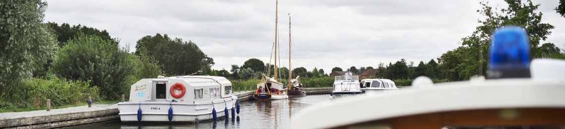 broads-canal-boat (1)